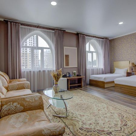Shah Palace Hotel Bishkek Bagian luar foto